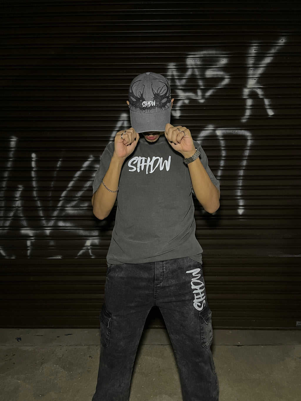 HAT STHDW SHADOW EYES